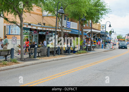 Les magasins de détail à Tarpon Springs, Floride Banque D'Images