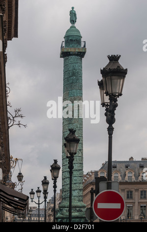 Place Vendôme avec colonne centrale, Paris, France. Banque D'Images
