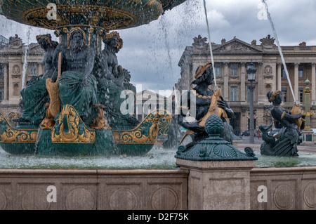 La fontaine des mers (fontaine des mers), par Jacques Ignace Hittorff, Place de la Concorde, Paris, France Banque D'Images