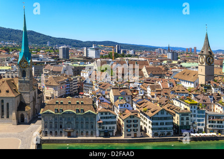 La ville de Zurich (vue aérienne de position élevée) Banque D'Images