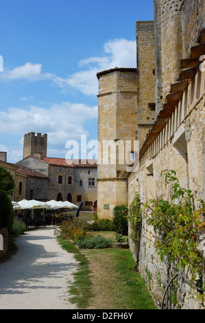 Larressingle village médiéval fortifié, bastide Perigord Banque D'Images