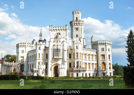 Célèbre château blanc Hluboka nad Vltavou République Tchèque Banque D'Images