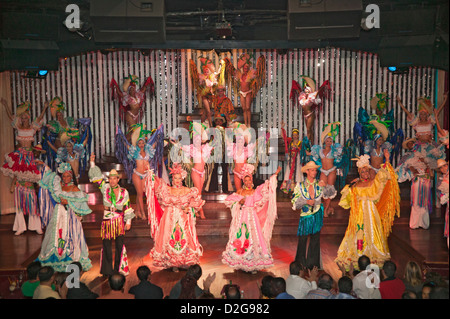 Danseurs au Club Tropicana,La Havane, Cuba Banque D'Images