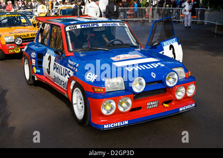 1985 Renault 5 Maxi Turbo attend dans le paddock au Goodwood Festival of Speed 2012, Sussex, UK. Banque D'Images