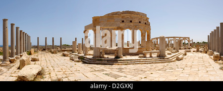 Leptis Magna. La Libye. Marché romain. L'une des deux salles octogonales qui ont été configurés avec des stands pour les commerçants pourraient vendre des marchandises Banque D'Images