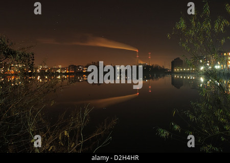 Berlin, Allemagne, quartier résidentiel sur le lac Rummelsburg Banque D'Images