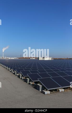 Centrale solaire de Sakai, le 24 janvier 2013 - Actualités : Sakai Installation solaire à Osaka, Japon. (Photo de bla) Banque D'Images