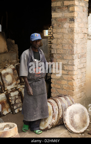 La poterie batwa, Rwanda,Gatagara Banque D'Images