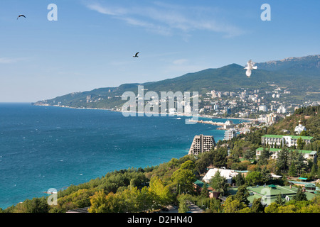 La baie de Yalta. La mer Noire, en Crimée, Ukraine. Banque D'Images