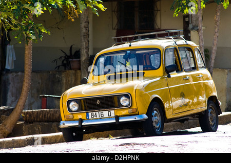 Renault 4 GTL, Diego Suarez (Antsiranana), Madagascar Banque D'Images