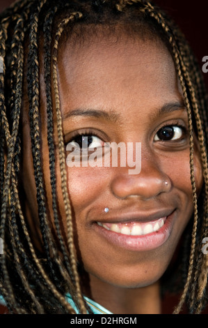 Jeune femme à Diego Suarez (Antsiranana), Madagascar Banque D'Images