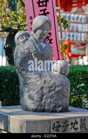 Statue de la mère et les enfants Banque D'Images