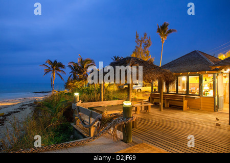 Bahamas, Île Eleuthera, Governor's Harbour, le restaurant de la Pointe Banque D'Images