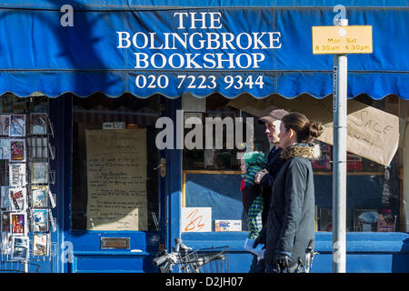 Londres, Royaume-Uni. 26 janvier 2013. Fermeture de la boutique. Un autre petit détaillant est forcé de quitter l'entreprise. Dans ce cas, un livre détaillant la concurrence des sites Amazon et le Kindle, haut taux d'affaires et les frais de stationnement prohibitif. Il remercie ses clients après 31 ans d'échanges à partir de l'emplacement. Northcotte Road, Londres SW11, UK, 26 janvier 2013. Crédit : Guy Bell / Alamy Live News Banque D'Images