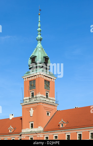 La tour principale du château royal, dans la vieille ville de Varsovie, Pologne. Banque D'Images