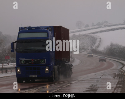 Camion sur l'A30 près de Okehampton Devon en conditions climatiques extrêmes, janvier 2013, UK Banque D'Images