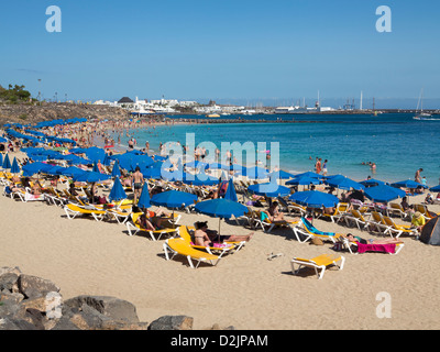La plage de Playa Dorada, Playa Blanca, Lanzarote Banque D'Images