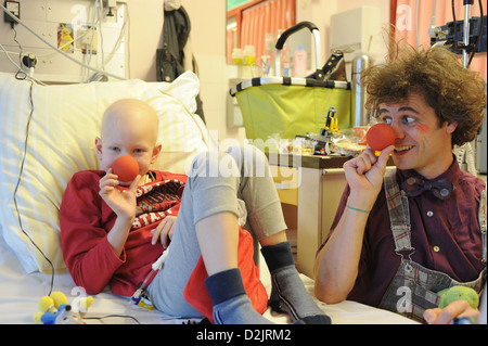 Freiburg, Allemagne, clown à l'hôpital sur le cancer ward Banque D'Images