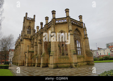 St Lukes Church à Liverpool. Connu localement comme l'église bombardée. Banque D'Images