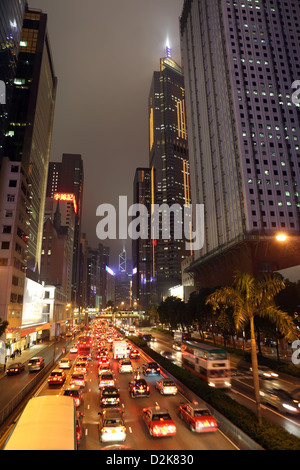 Hong Kong, Chine, durant les heures de pointe dans la station Gloucester Road Banque D'Images