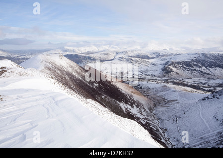 Causey Pike's ridge du SCAR, partie de The Coledale Horseshoe dans le Lake District. Banque D'Images