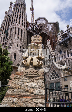 Sagrada Familia conçue par Antoni Gaudi à Barcelone Espagne montrant 1882 signer pour indiquer le début de la construction Banque D'Images