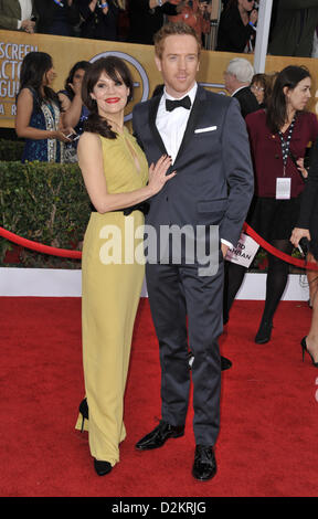 Los Angeles, Californie, USA. 27 janvier 2013. Damian Lewis, Helen McCrory participant à la 19e édition des Screen Actors Guild Awards arrivants tenue au Shrine Auditorium à Los Angeles, Californie le 26 janvier 2013. Crédit Image : 2013(Photo : D. Long/Globe Photos/ZUMAPRESS.com) ZUMA Press, Inc. / Alamy Live News Banque D'Images