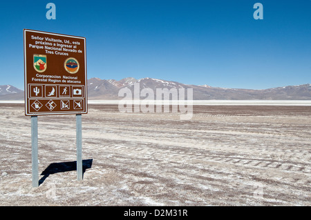 Informations touristiques sur conseil du Nevado Tres Cruces Parc National de Région d'Atacama Chili Amérique du Sud Banque D'Images