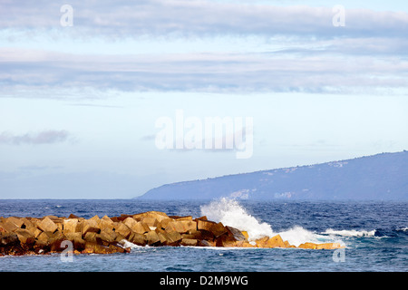 Vue de la plage de Martianez à Puerto de la Cruz, Tenerife, Espagne / Décembre 2012 Banque D'Images