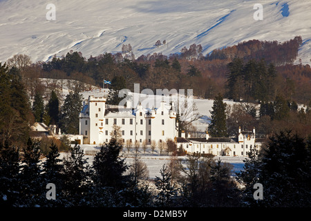 La neige a couvert le château de Blair, Blair Atholl, Perthshire, Écosse, Royaume-Uni Banque D'Images