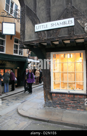 Peu de Shambles, York, North Yorkshire, Yorkshire, Angleterre, Royaume-Uni, Europe Banque D'Images