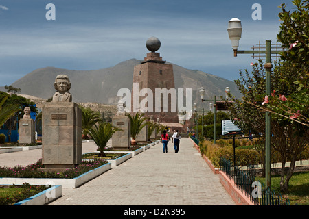 Mitad del Mundo ou au milieu de la terre, Quito, Equateur, Amérique du Sud Banque D'Images