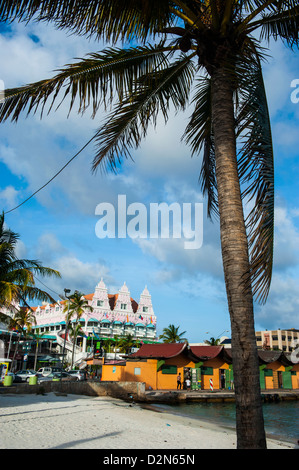 Centre-ville d'Oranjestad, la capitale d'Aruba, îles ABC, Netherlands Antilles, Caraïbes, Amérique Centrale Banque D'Images