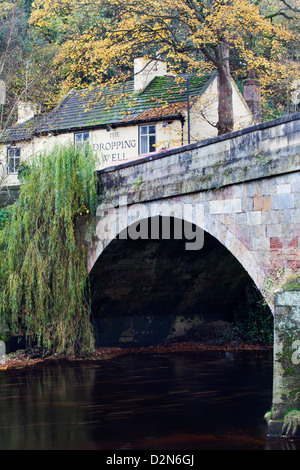 L'abandon Bien Inn en automne, Knaresborough, North Yorkshire, Angleterre, Royaume-Uni, Europe Banque D'Images