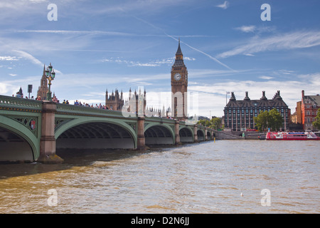 Le pont de Westminster et les chambres du Parlement sur la Tamise, Londres, Angleterre, Royaume-Uni, Europe Banque D'Images