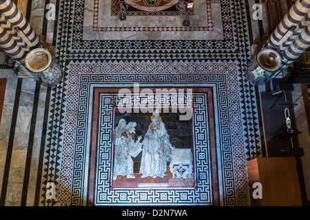 L'Italie, Siena, incrustations de marbres colorés de l'étage du Duomo Banque D'Images