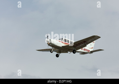 Piper PA-28-161 Cherokee Warrior II G-BPKM Banque D'Images