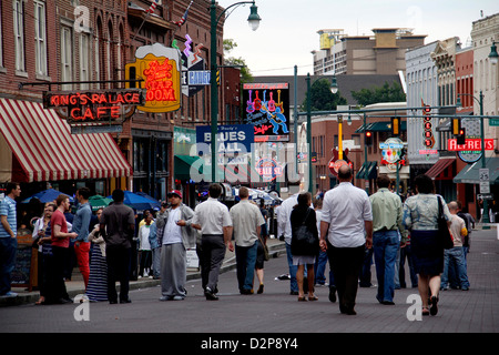 Beal street entertainment district downtown Memphis Tennessee Banque D'Images