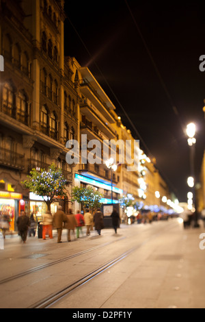 Séville, Espagne, Avenida de la Constitucion de nuit Banque D'Images