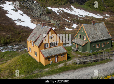 Maison près de Myrdal gare sur le chemin de fer de Bergen, reliant Bergen et Oslo Norvège avec Flam via le chemin de fer de Flåm. Banque D'Images