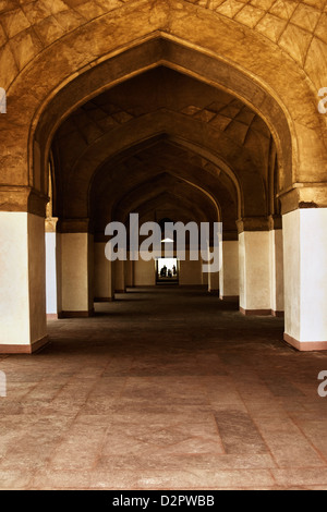 Intérieurs d'un mausolée, tombeau d'Akbar, Sikandra, Agra, Uttar Pradesh, Inde Banque D'Images