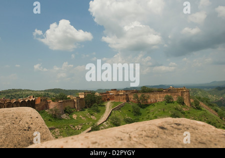 Fort sur une colline, Jaigarh Fort, Jaipur, Rajasthan, Inde Banque D'Images