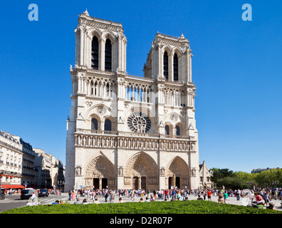 Façade de la Cathédrale Notre Dame, l'Ile de la Cité, Paris, France, Europe Banque D'Images