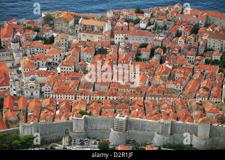 Vieille ville de Dubrovnik, l'ond des murs de la ville, la Croatie Banque D'Images