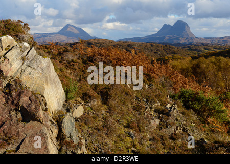 Mont Suilven et Canisp, Assynt, Highlands, Ecosse, Royaume-Uni, Europe Banque D'Images