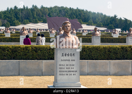 Cimetière des martyrs révolutionnaires, Pyongyang, République populaire démocratique de Corée (RPDC), la Corée du Nord, d'Asie Banque D'Images