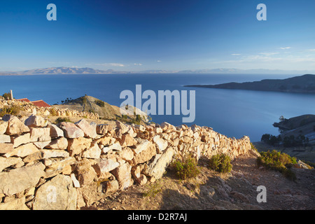 Isla del Sol (Île du Soleil), le Lac Titicaca, Bolivie, Amérique du Sud Banque D'Images