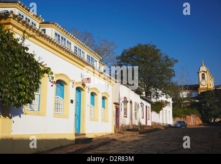 Bâtiments coloniaux et de l'église Matriz de Santo Antonio, Tiradentes, Minas Gerais, Brésil, Amérique du Sud Banque D'Images