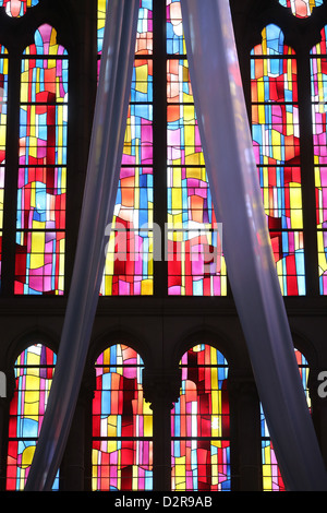 Vitraux, église Notre-Dame du Perpetuel Secours, Paris, France, Europe Banque D'Images