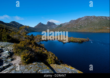 Dove Lake et Cradle Mountain Cradle Mountain-Lake St Clair, Parc National, Tasmanie, Australie Banque D'Images